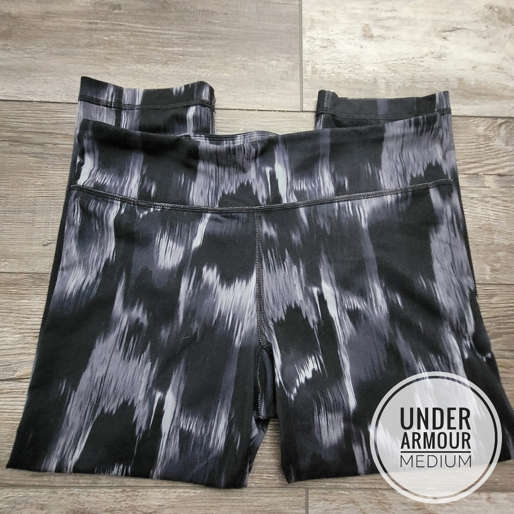 Medium Under Armour Black Athletic Pants